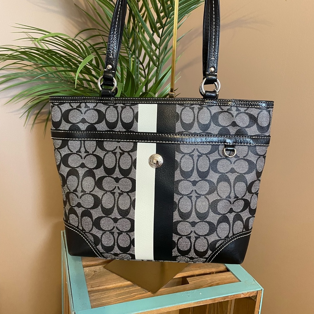 Coach Chelsea Heritage Tote (EUC)